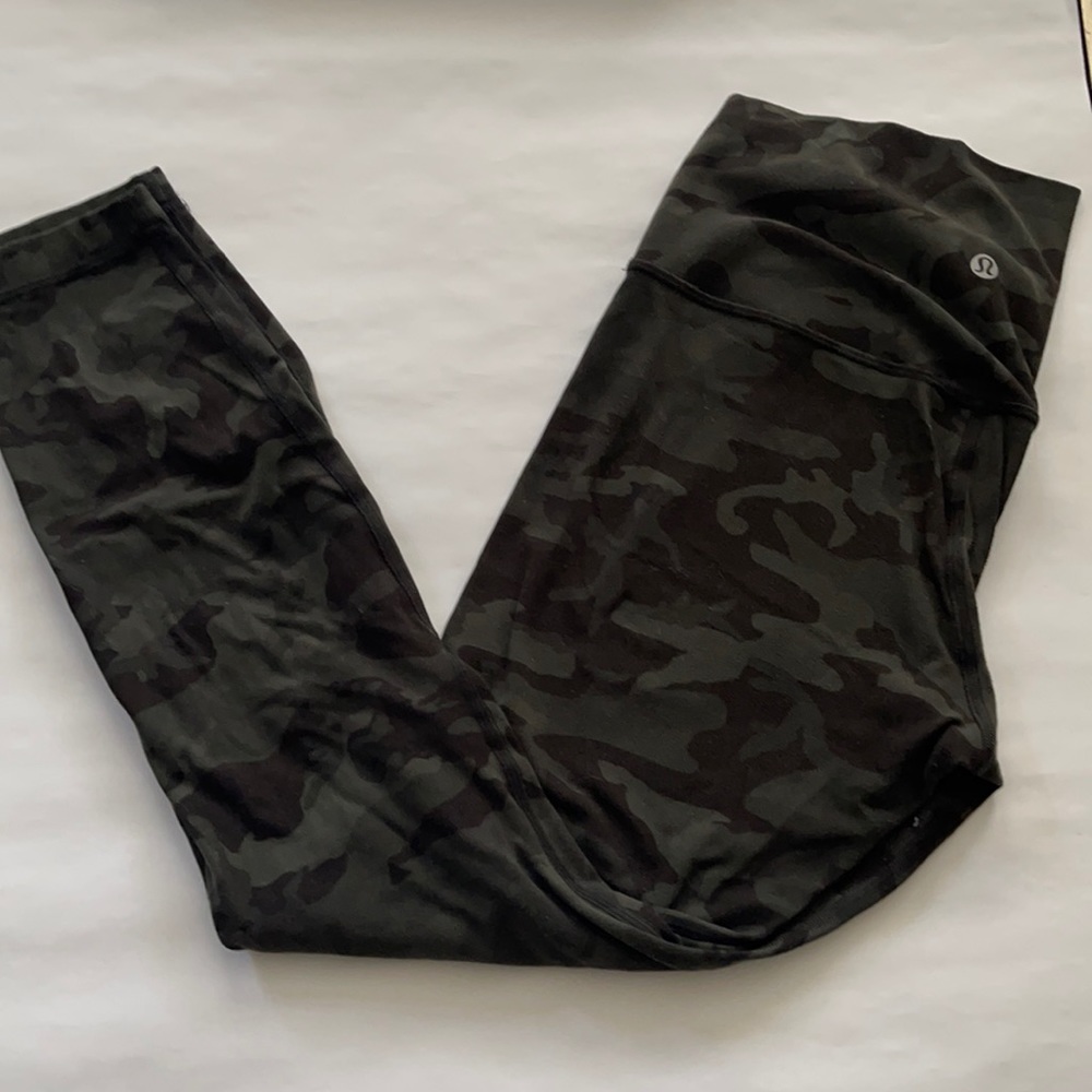 Lululemon Align 25” Green Camo Leggings - Size 6